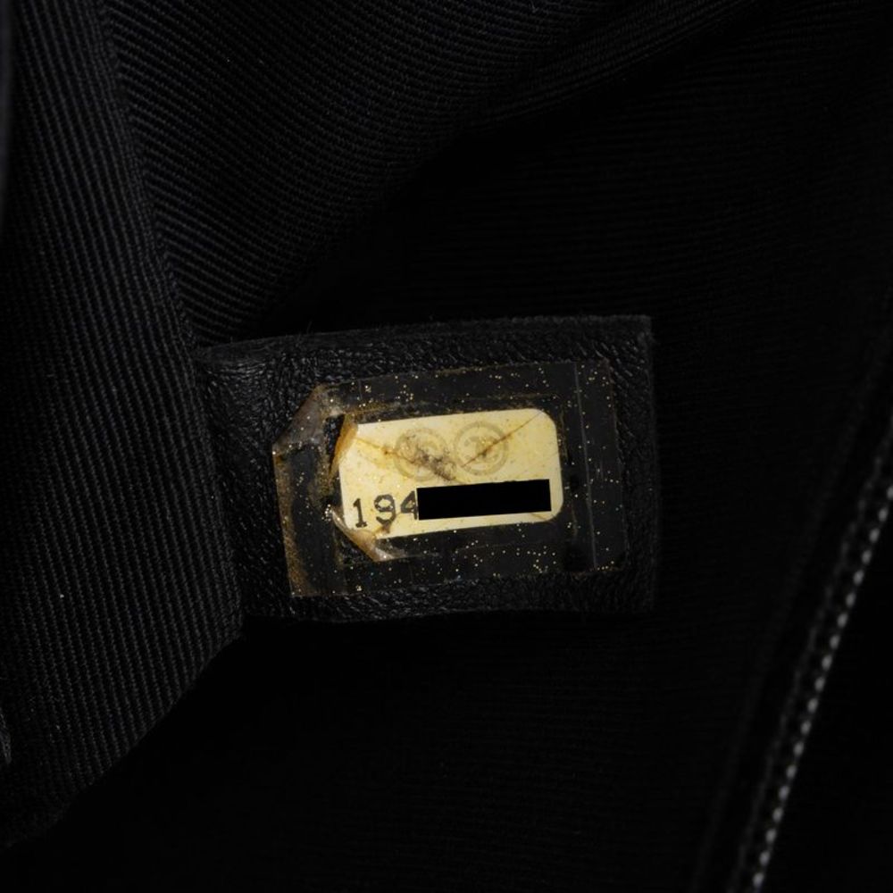 Chanel Patent Leather New Medium Boy Bag - Picture 6 of 15